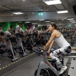 Na obrazku widać młodzież