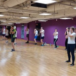 Na obrazku widać młodzież