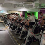 Na obrazku widać młodzież